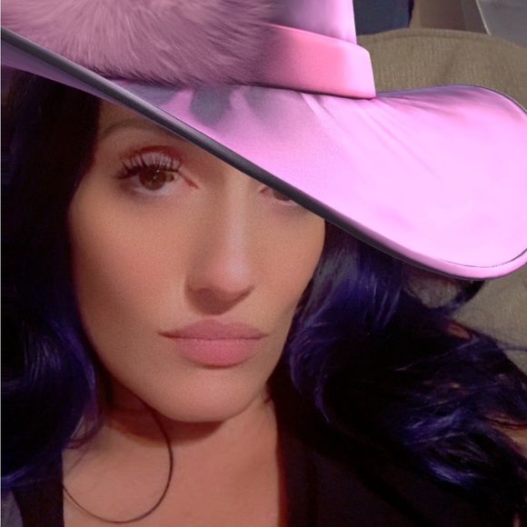 Meet your Posher, Sheri - Picture 1 of 3